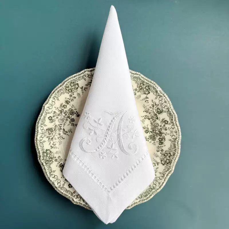 Letter Napkin Monogram Embroid - Monogrammed Handkerchief recensione e prezzo