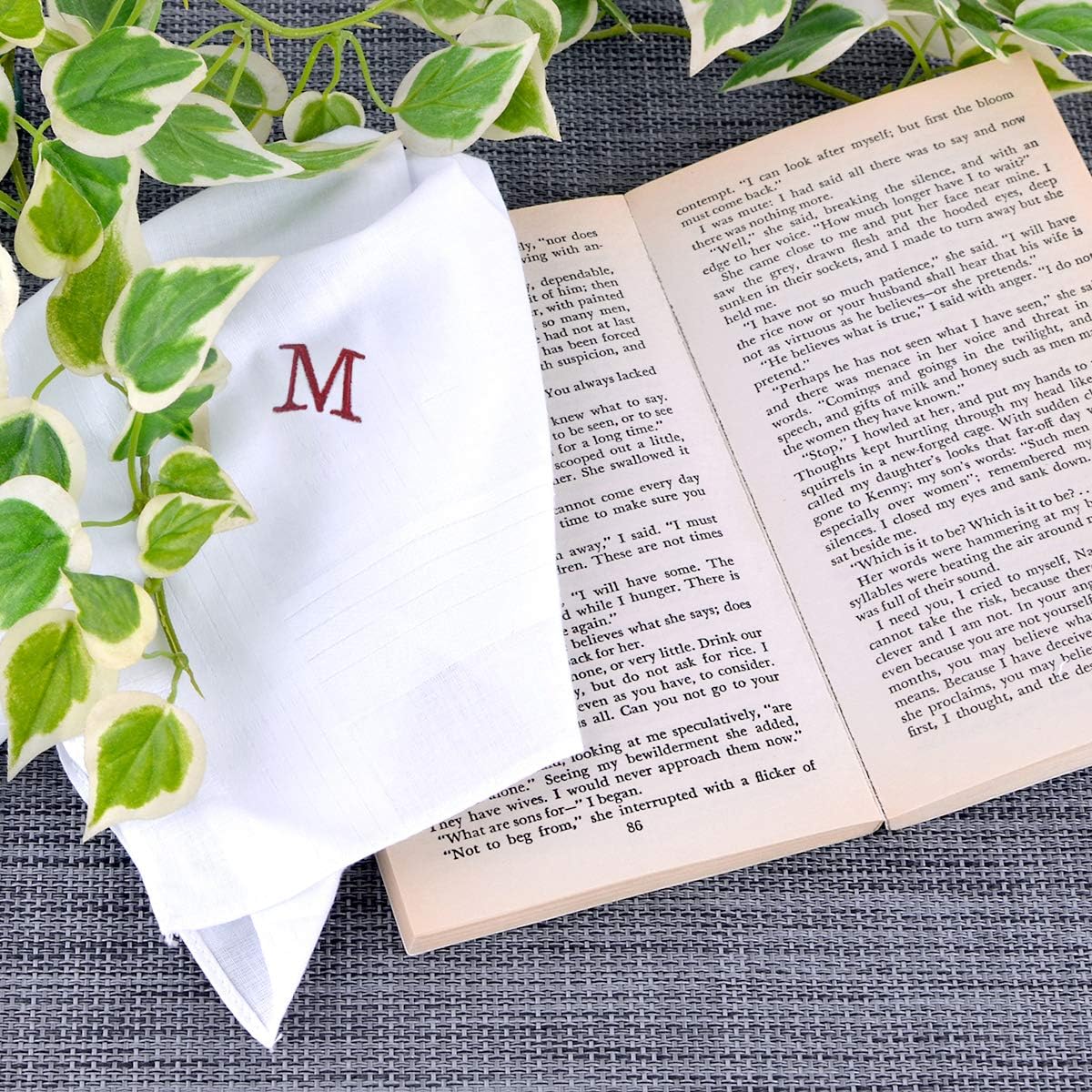 Initial Handkerchief for Men,  - Monogrammed Handkerchief recensione e prezzo